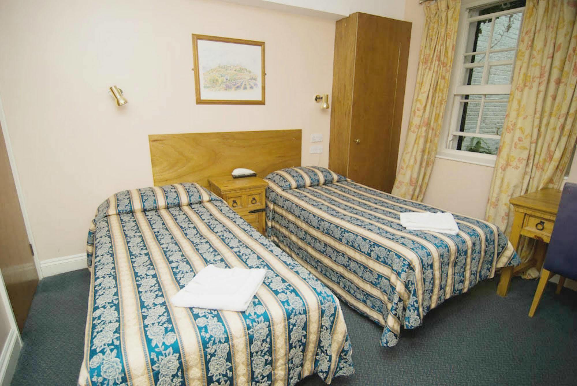 Normandie Hotel Лондон Екстер'єр фото