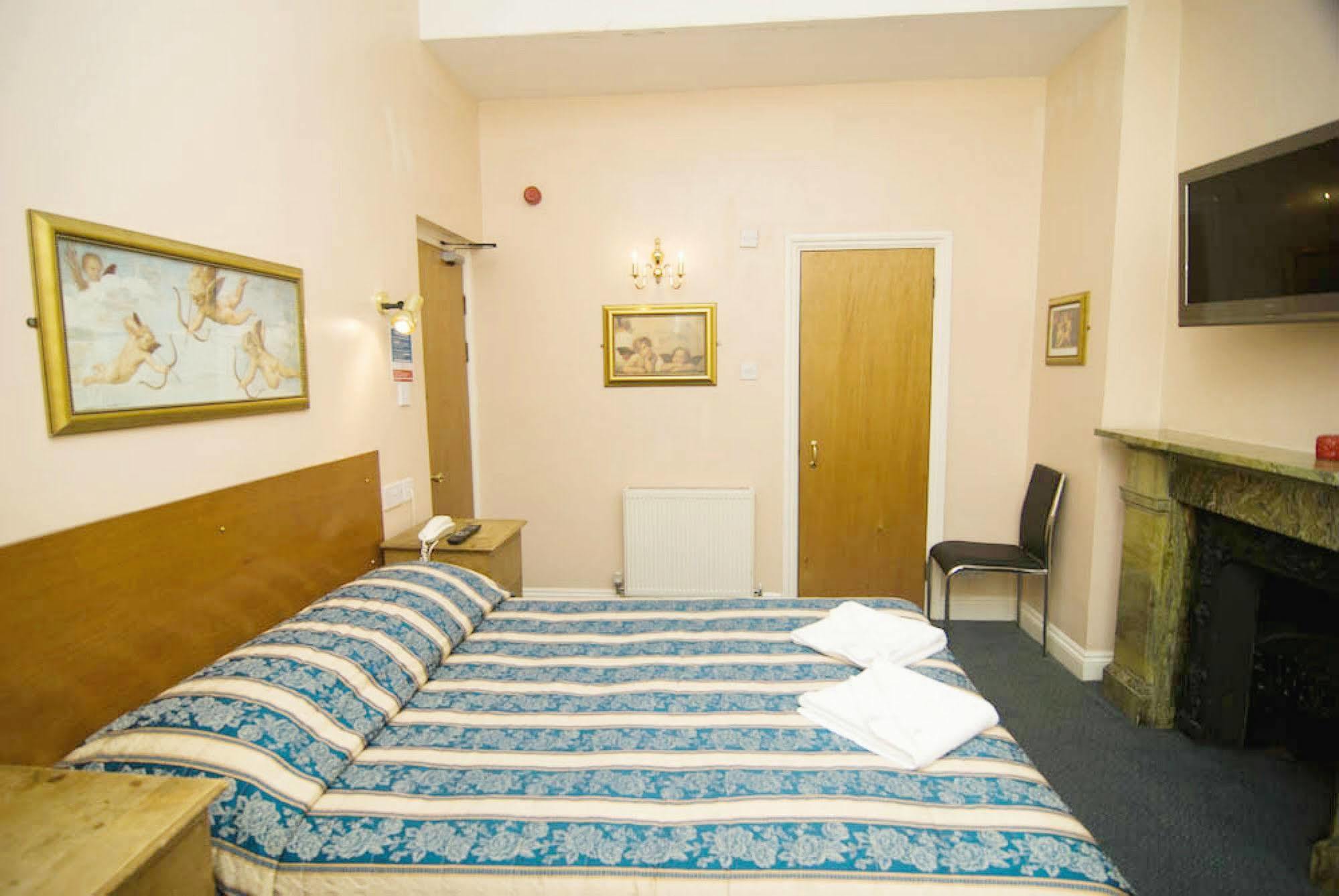 Normandie Hotel Лондон Екстер'єр фото